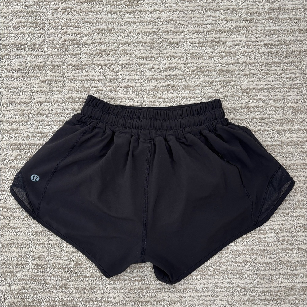 LULULEMON HOTTY HOT 2.5 INCH SIZE 0